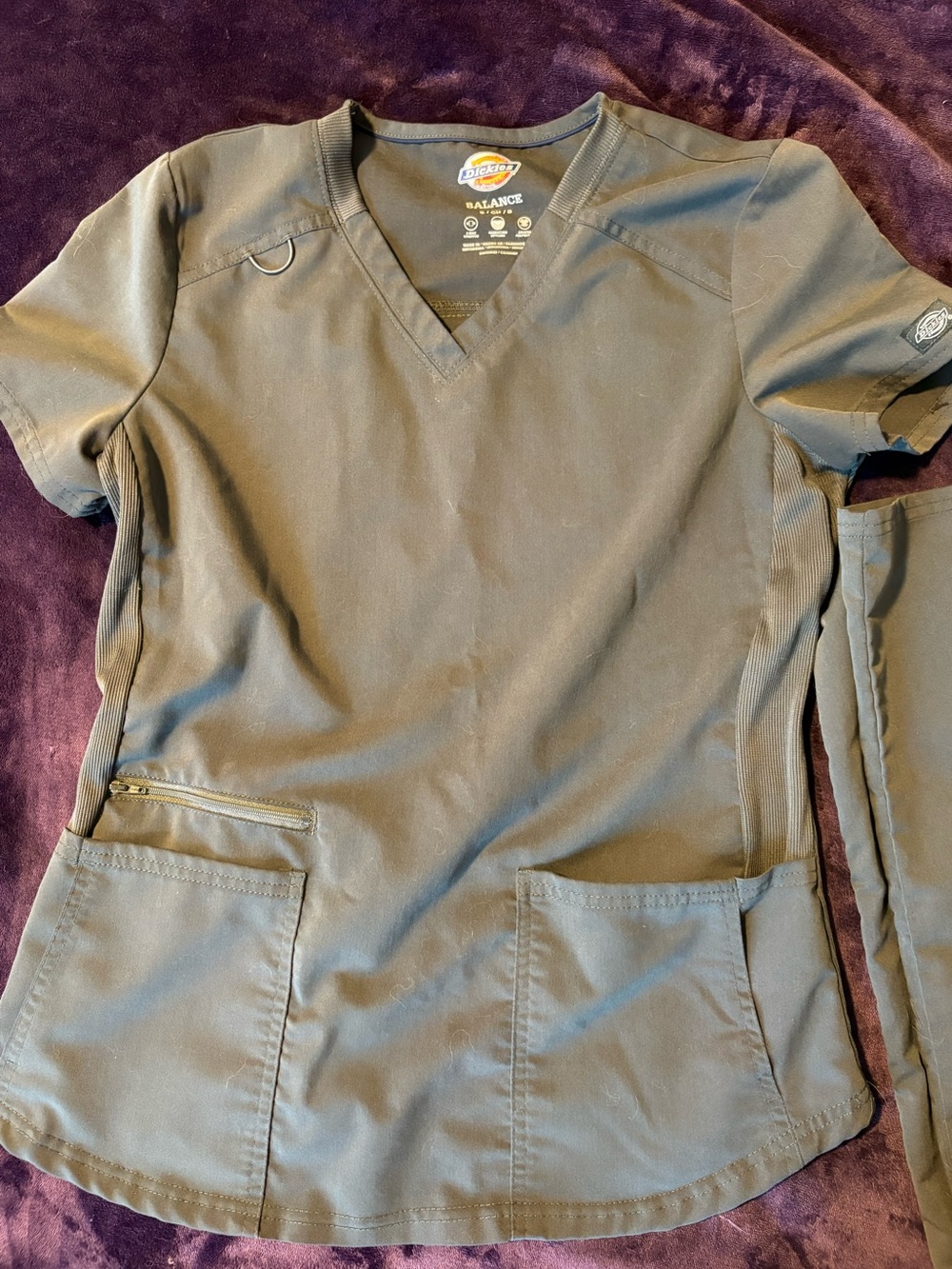 DICKIES | V-Neck Scrub Top in Grey
